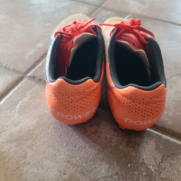 Puma evopower firm ground cleats. Size 7 - Picture 3 of 6